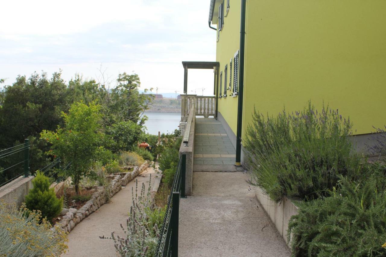 Apartment Primavera Omisalj